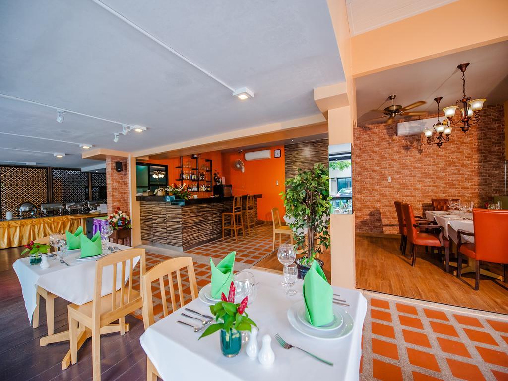 Grand Nai Harn Suites Rawai Exteriör bild
