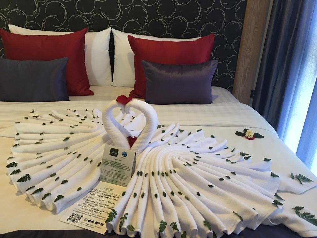 Grand Nai Harn Suites Rawai Exteriör bild