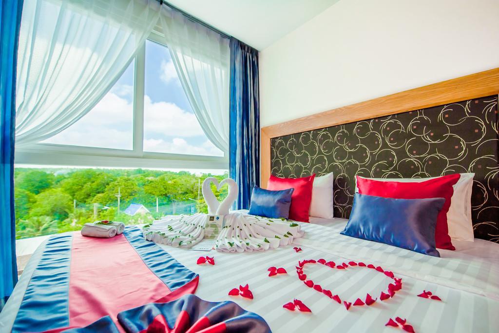 Grand Nai Harn Suites Rawai Exteriör bild