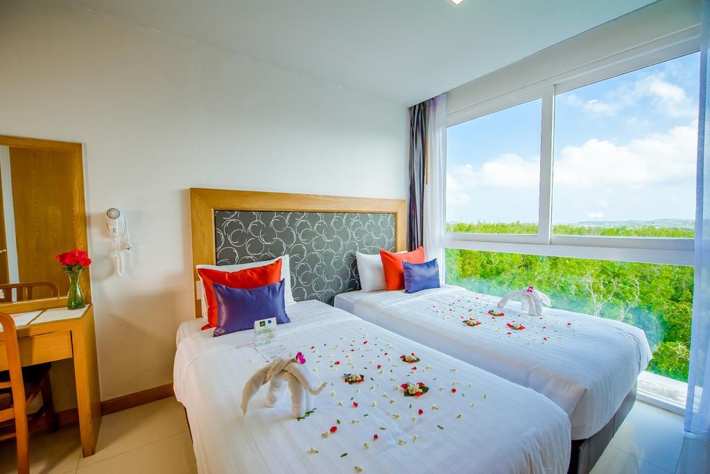 Grand Nai Harn Suites Rawai Exteriör bild