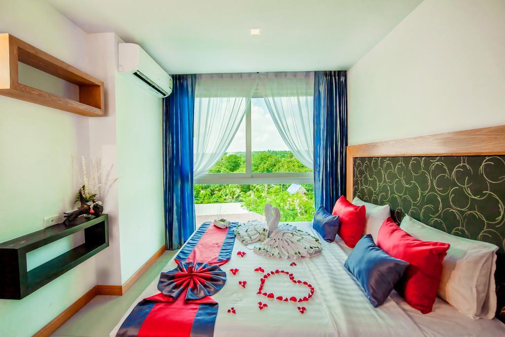 Grand Nai Harn Suites Rawai Exteriör bild